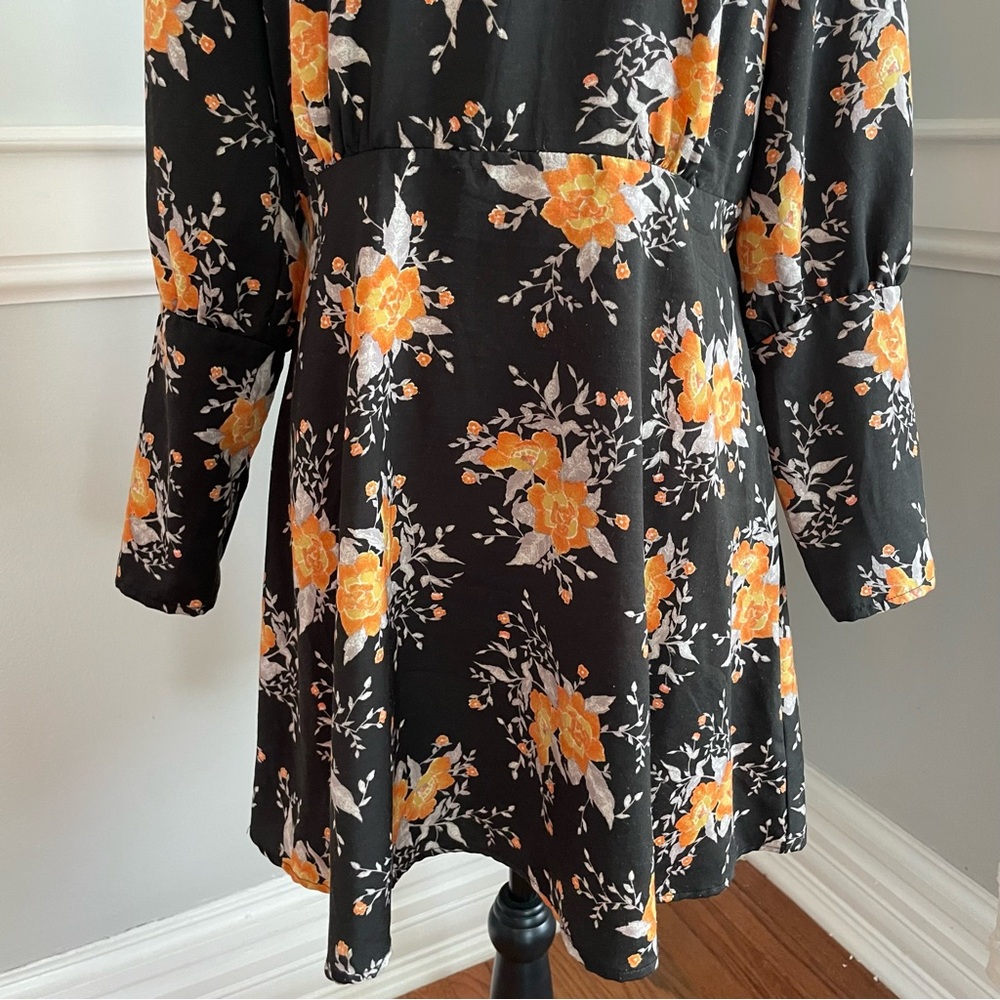 Free People Floral Black and Orange Dress Long Sleeves Button Back Side Zip Sz 8 - Picture 3 of 15